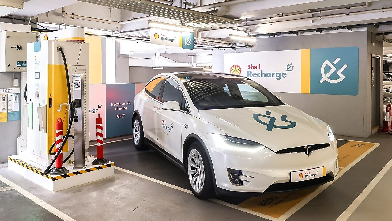 Shell launches Shell Recharge at its first electric vehicle