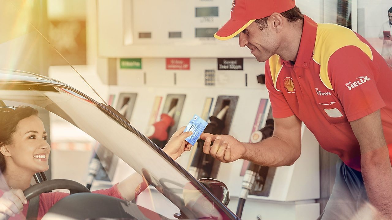 paying at shell station