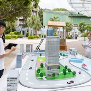 香港蜆殼有限公司於赤柱廣場推出新Shell Recharge電動車充電站，並舉辦風馳電「祭」同樂日。