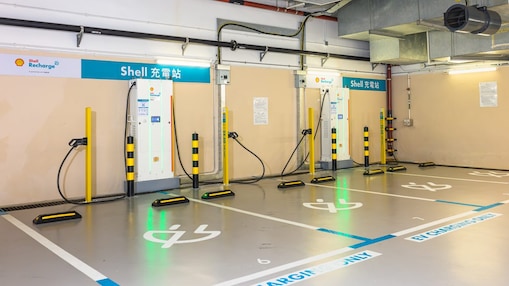 圖四： Shell Recharge的快速充電樁為醫院的訪客及員工提供環保的選擇，是 Shell 與聖保祿醫院「綜合減碳能源方案」的一部分，旨在構建醫院的低碳能源生態圈。