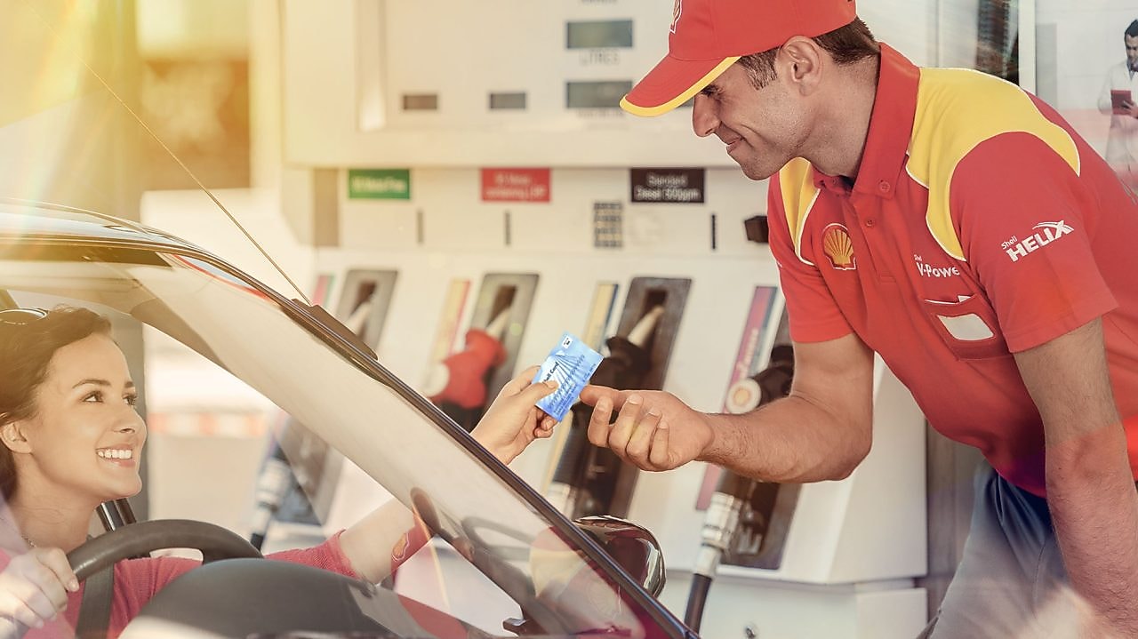 paying at shell station